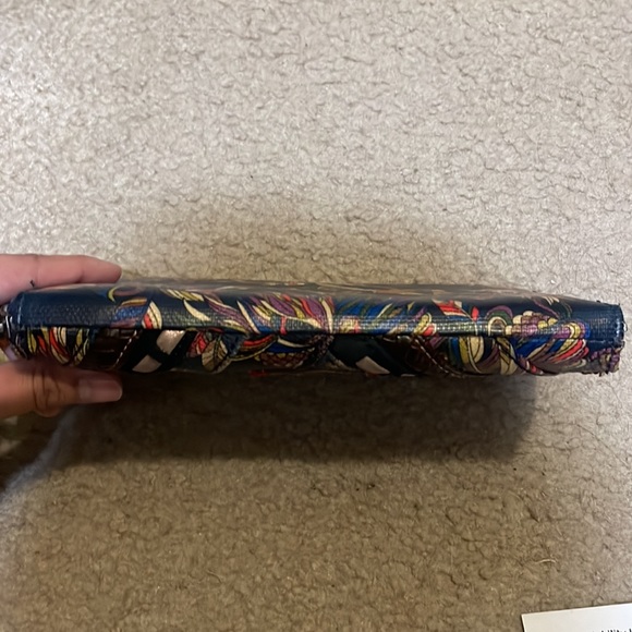 ❤️‍🔥SOLD❤️‍🔥Sakroots Wallet - Picture 3 of 7